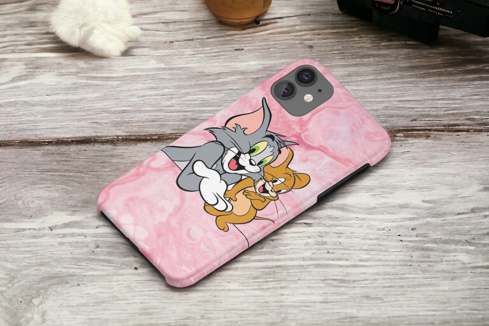 “Crazy Chase Cartoon Case” - Image 2